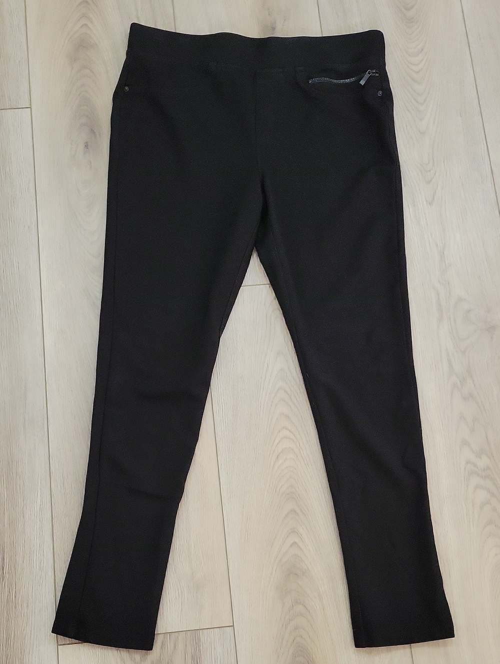 DKNY Women's Black Jeggings with Zip Pocket